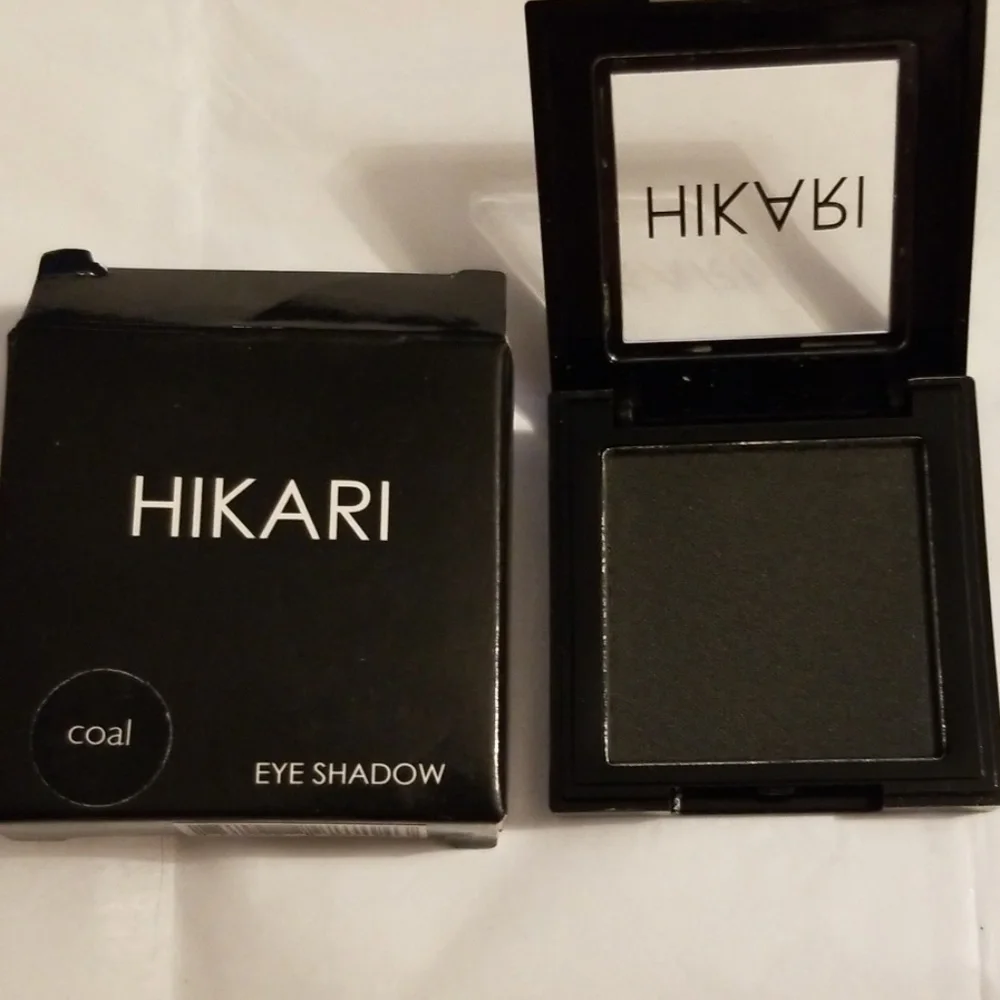 4/25 bundle item. Hikari Eyeshadow in Coal